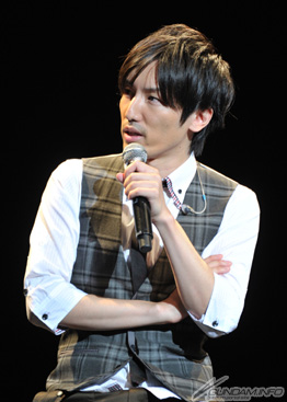 Now Translating 迫力のオーケストラ演奏 ブライト ノア役は成田剣さん 機動戦士ガンダムuc Film Live Episode 4 最速上映会 レポート 速報版 Gundam Info Now Translating 迫力のオーケストラ演奏 ブライト ノア役は成田剣さん 機動戦士ガンダムuc Film Live Episode 4 最速上映会 レポート 速報版 Gundam Info